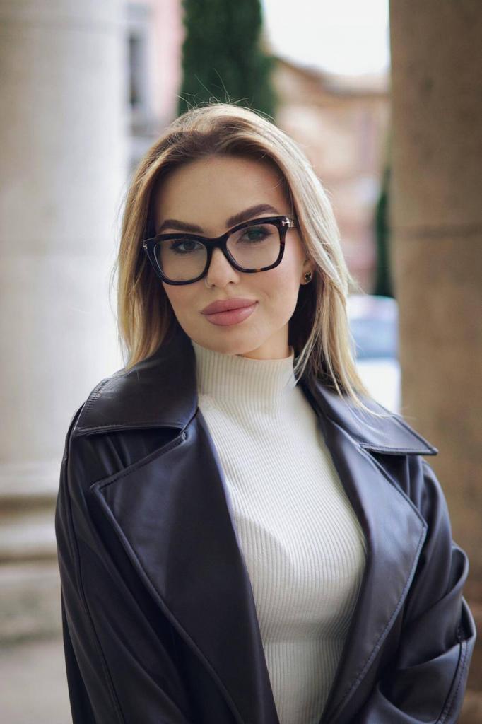 VALERIA KOLESNYK MAJIDA